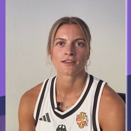 „Für mich war Alex Maerz eine ganz besondere Trainerin.“ 🏀
Für @alexwilke3 spielte ihre frühere Trainerin Alex Maerz... „Für mich war Alex Maerz eine ganz besondere Trainerin.“ 🏀
Für @alexwilke3 spielte ihre frühere Trainerin Alex Maerz...